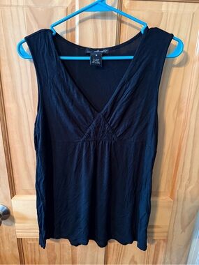 Women’s Size Medium Willi Smith Tank Top. Has A Stain, See Pictures
